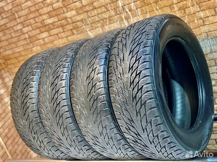 Nokian Tyres Hakkapeliitta R2 215/60 R16 99R