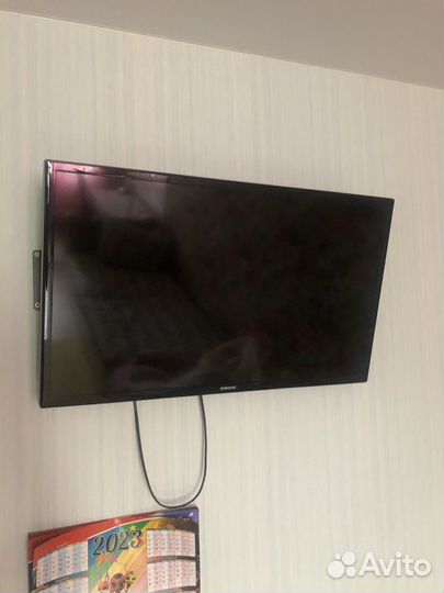 Телевизор LED samsung 32