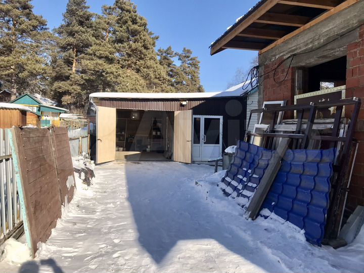 Дом 160 м² на участке 4 сот.