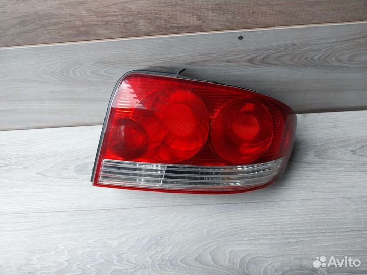 Фонарь правый Hyundai Sonata 5 EF