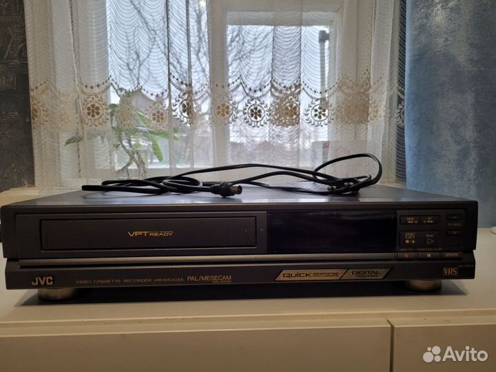 Видеомагнитофон JVC HR-D541EE б/у