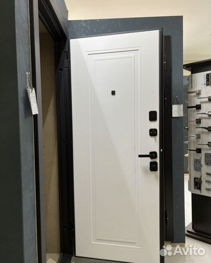 Дверь входная новая со склада
