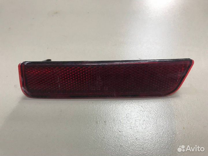 Светоотражатель в бампер задний правый