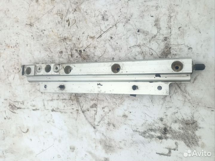 Рампа топливная Вольво S40