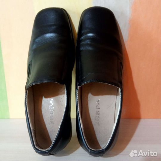Обувь для мальчика р-р 35 фирмы Зебра