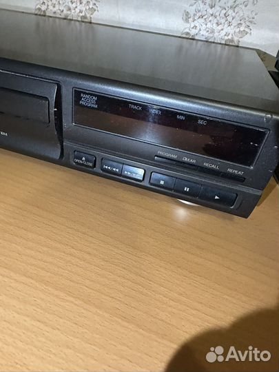 Technics Compact Disc Player SL-PG370A