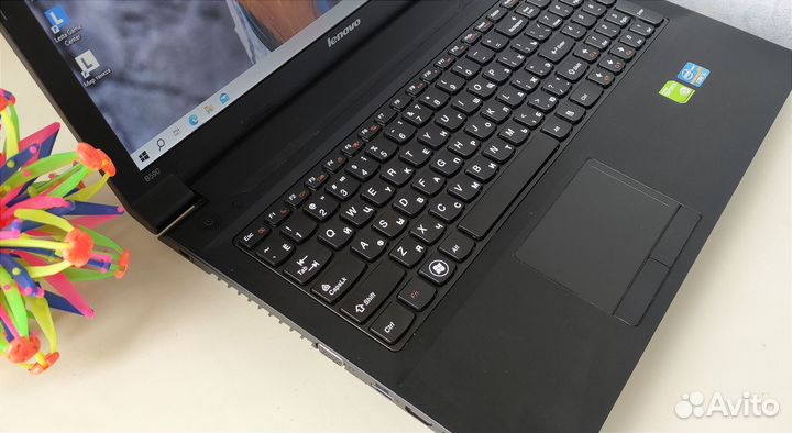 Ноутюук Lenovo/4 ядра/как новый