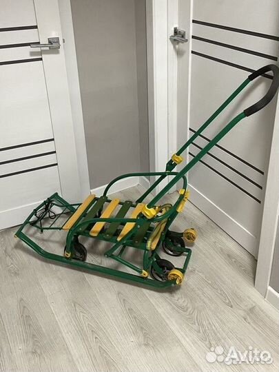 Санки на колесах складные