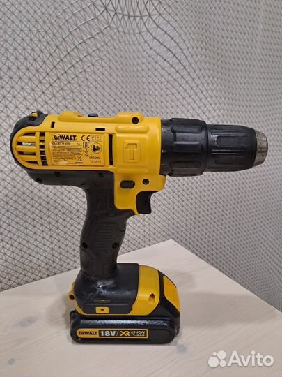 Продам шуруповерт dewalt DCD776