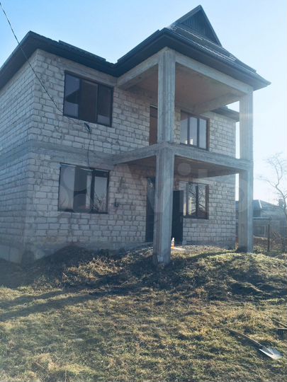 Дом 200 м² на участке 9 сот.