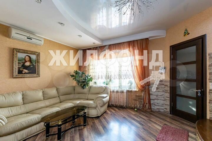 Коттедж 182,3 м² на участке 9,6 сот.