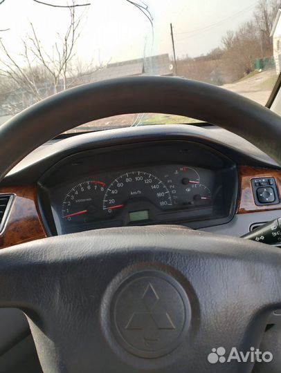 Mitsubishi Lancer Cedia 1.5 CVT, 2000, 200 000 км