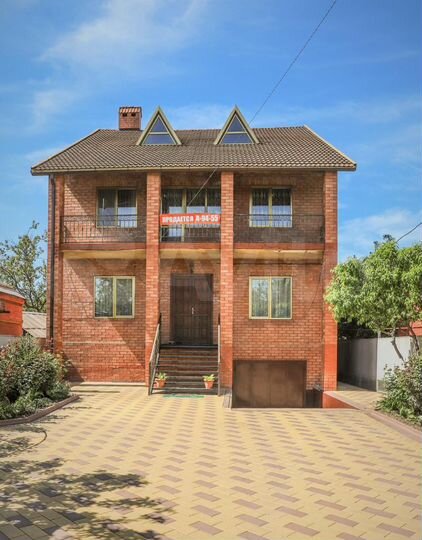 Дом 280 м² на участке 6 сот.