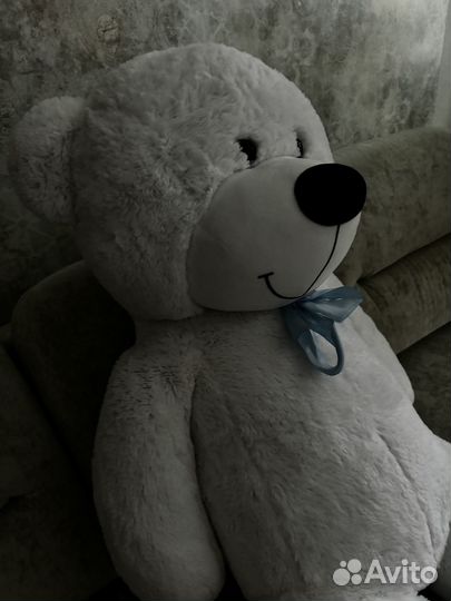 Большой мягкий медведь