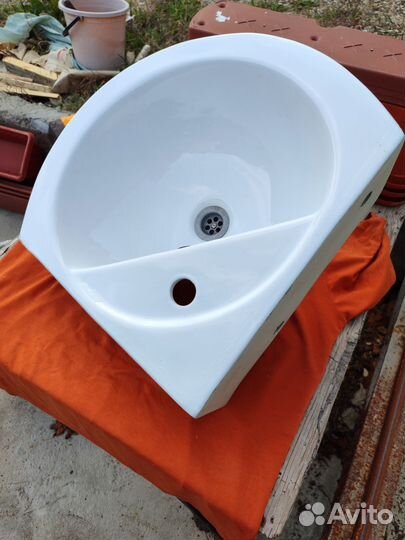 Раковина угловая бу