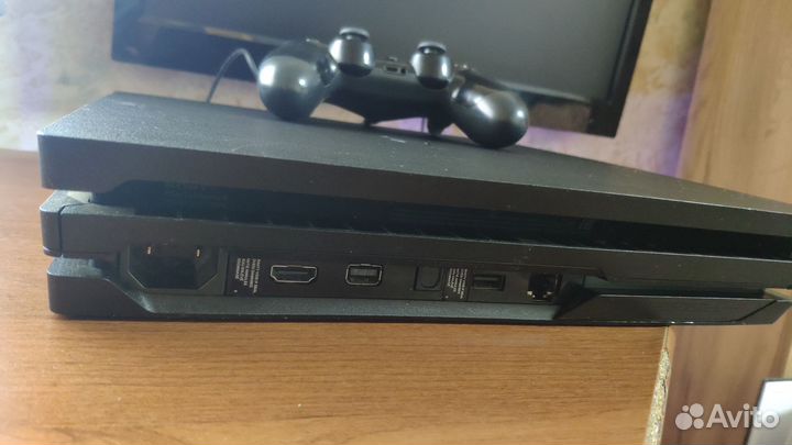 Sony PS4 Pro 1Tb, 8.52 Downgrade, 1 геймпад