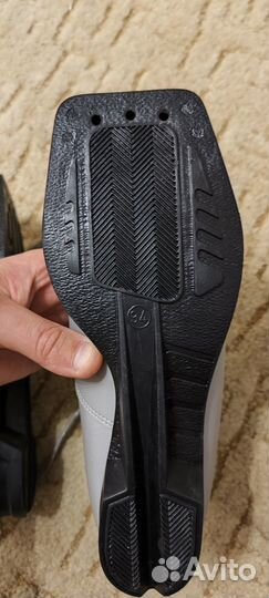 Продам детские беговые лыжи с ботинками