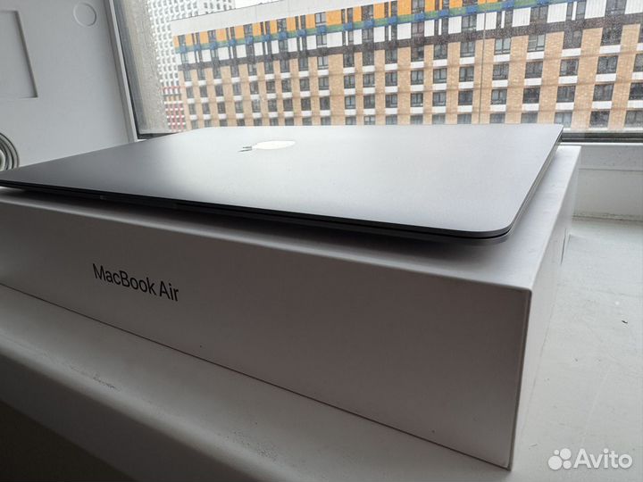 Macbook Air 13 m1 8/256gb идеал