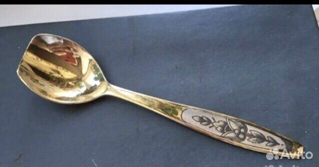 Серебряные ложки чайные
