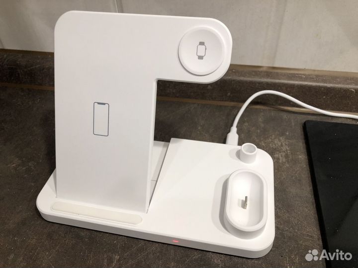 Зарядная станция 4 в 1 