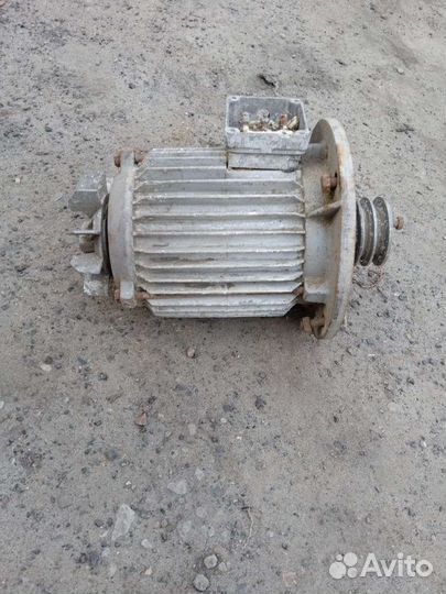 Электродвигатель 220в, 2000оборотов, 4кв