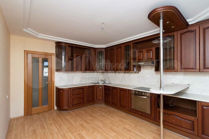 3-к. квартира, 121 м², 7/9 эт.