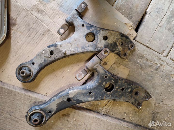 Рычаги передние Тойота Камри