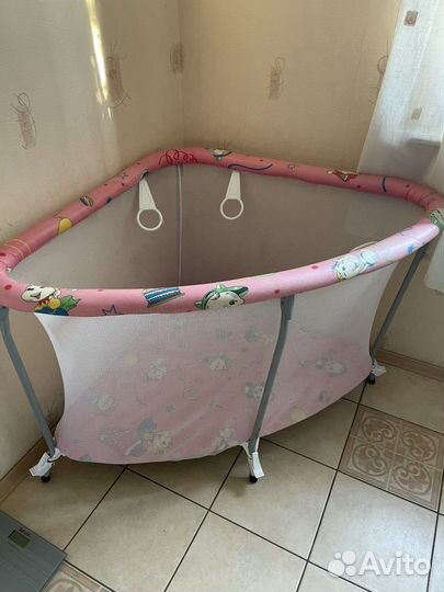 Манеж угловой