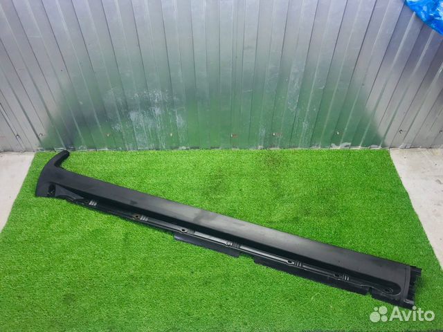 Накладка на порог правая Volvo Xc70