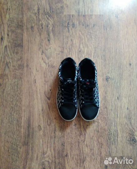 Кроссовки женские 40 р в ассортименте