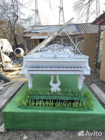 Рояль водопад