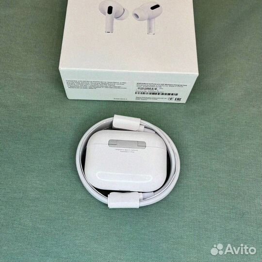 AirPods Pro 2: Звук, который объединяет