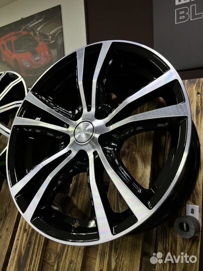 Скад 8x18/5x114,3 ET45 D67,1 Мюнхен Алмаз