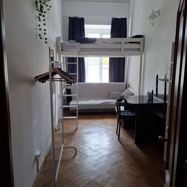 Комната 21 м² в 4-к., 2/2 эт.