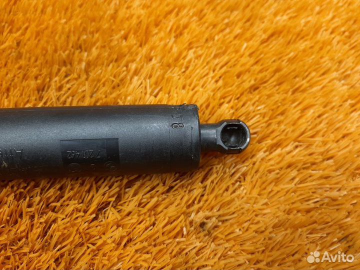 Амортизатор багажника Bmw 7-Series E65 N62B48B