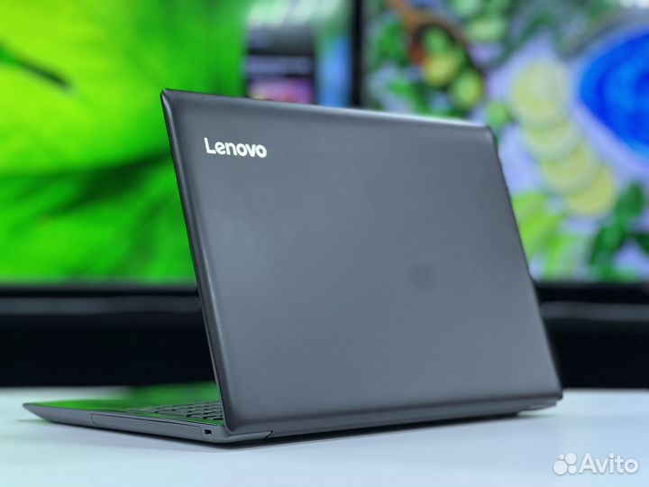 Игровой ноут 4 ядра 8G озу SSD256g Карта 2G