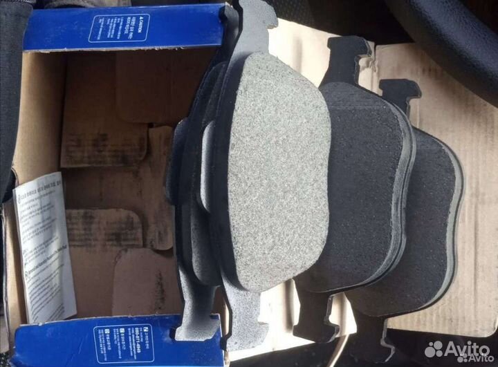 Ступица передняя в сборе на Ford transit connect