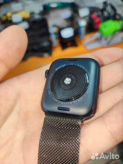 Apple Watch SE Gen 2 44 mm