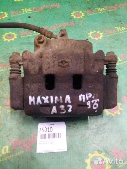 Суппорт передний правый Nissan Maxima A32 седан