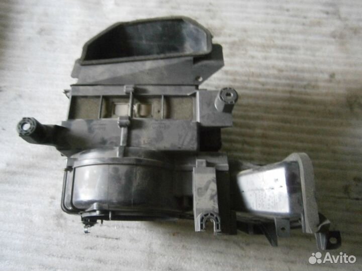 Корпус печки отопителя Мицубиси Ласнер 9 Lancer 9