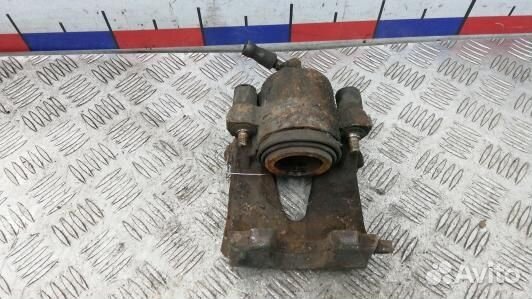 Суппорт тормозной передний левый skoda octavia A5