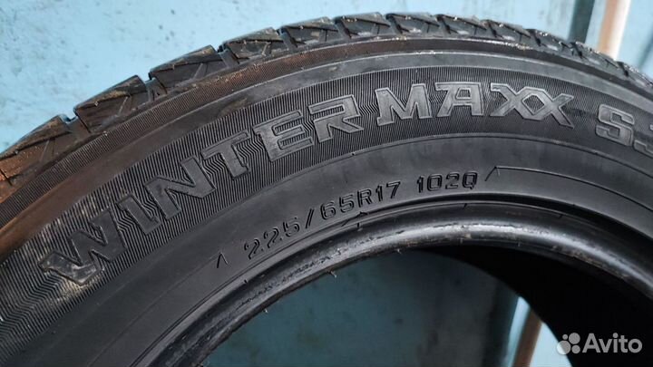 Dunlop Winter Maxx 225/65 R17