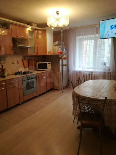 2-к. квартира, 74 м², 2/9 эт.