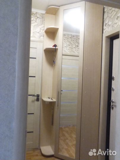 Угловой шкаф с зеркалом в прихожую высота 2,7