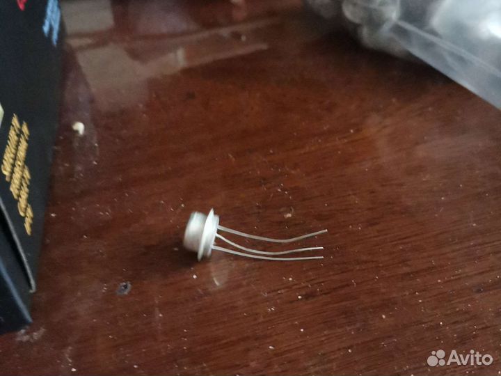 Транзистор кт801б