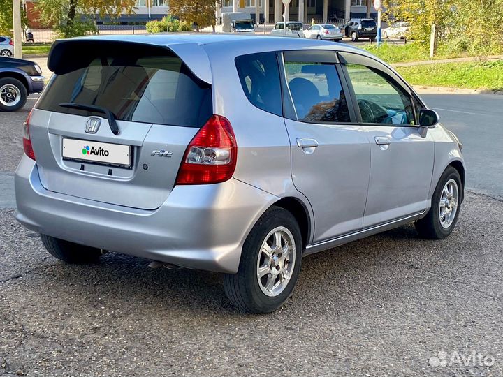 Honda Fit 1.3 CVT, 2001, 185 000 км