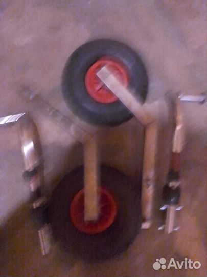 Продаю транцевые колеса для надувной лодки