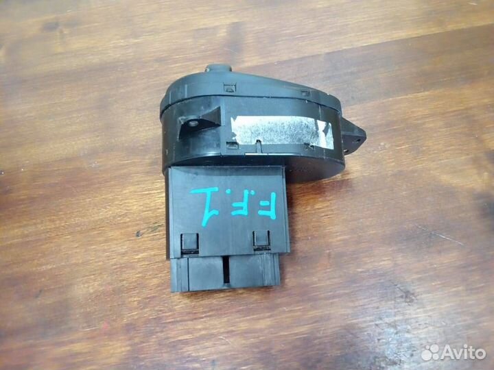 Блок управления светом Ford Focus 1