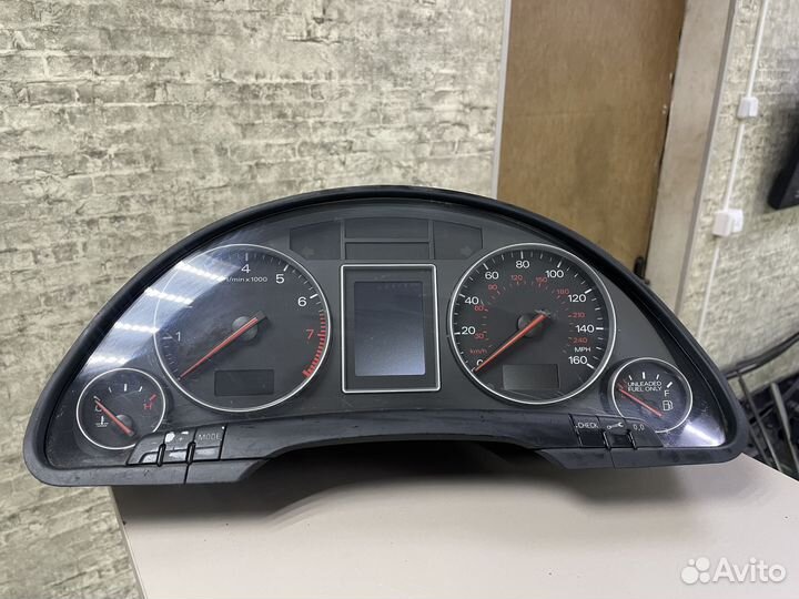 Щиток приборов 8E0920950L для ауди А4 8Е Б6