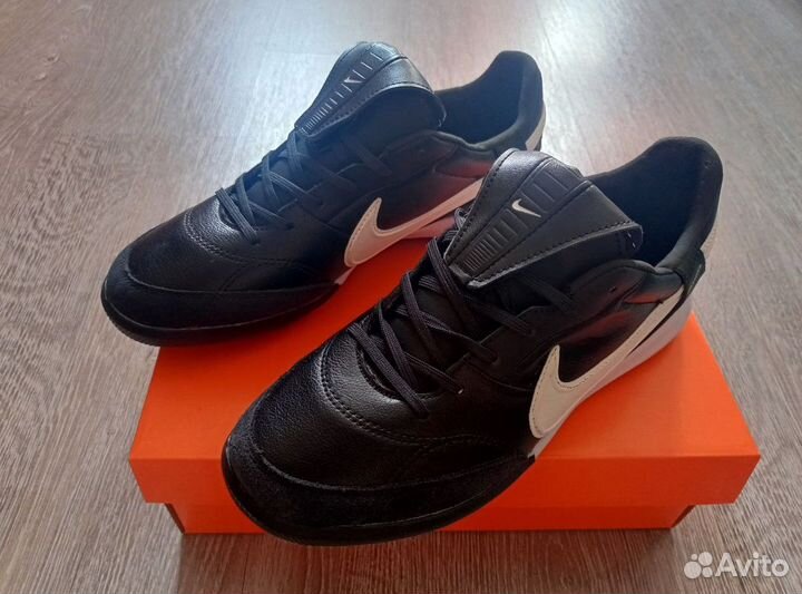 Сороконожки Nike Tiempo Premier 3